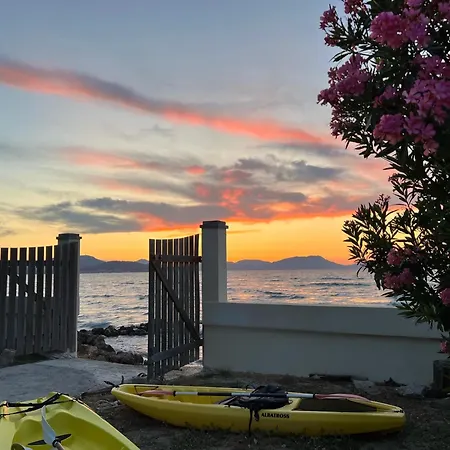 Dimitra 3 - Seaside Vila Lefkímmi